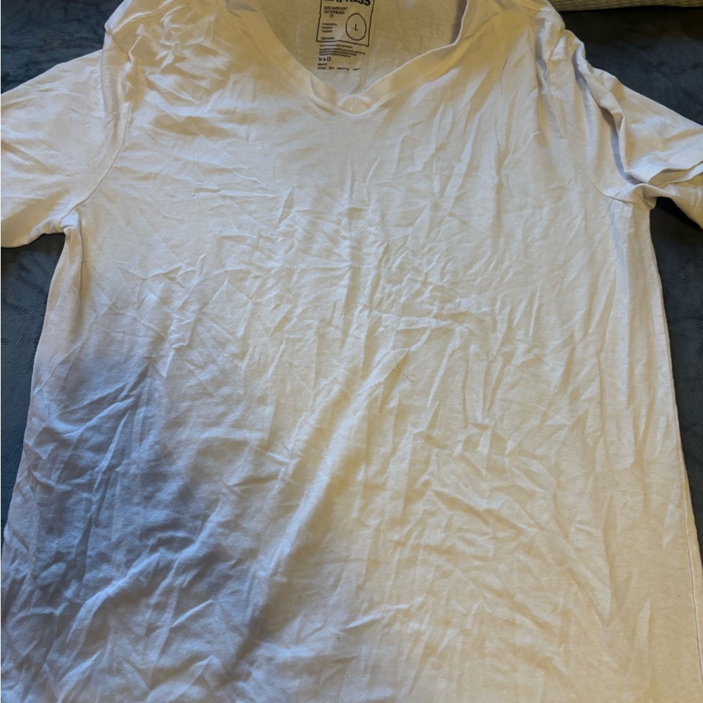 Express Men's Cream V-Neck Tee